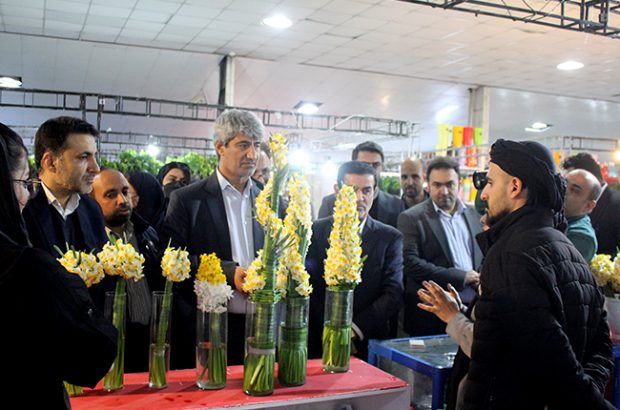 یکی از بهترین روش های ترویج گل و گیاه در استان برگزاری نمایشگاه ها هستند
