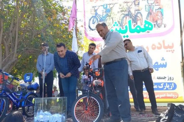 همایش پیاده روی خانوادگی در شهر جنت مکان برگزار شد