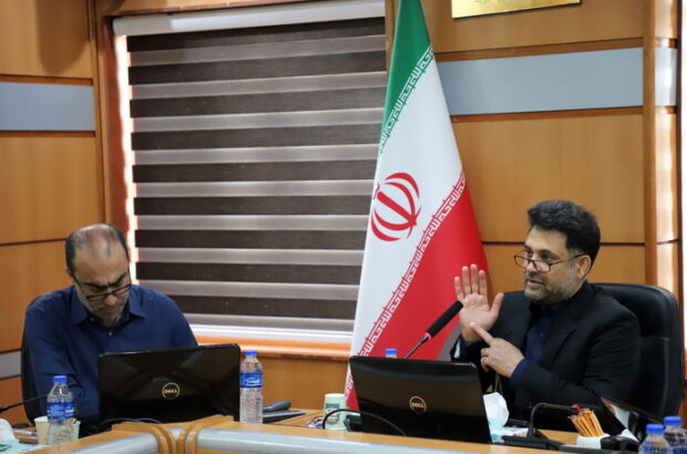 نشست مدیر روابط عمومی سازمان آب و برق خوزستان با مسئولان روابط عمومی شرکت‌های طرف قرارداد برگزار شد