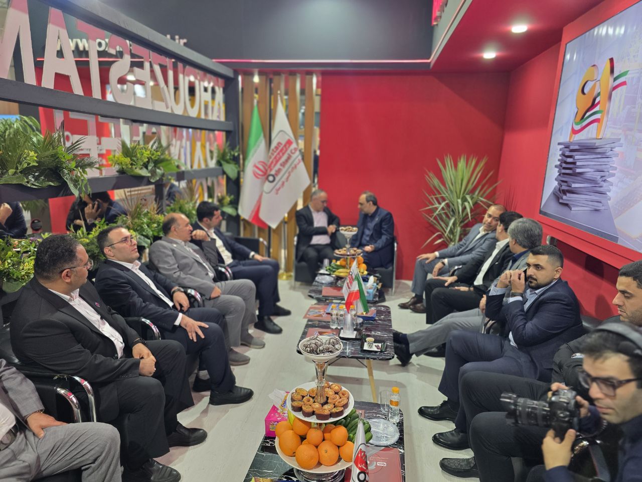 دست پُر فولاد اکسین خوزستان در سمپوزیوم و نمایشگاه فولاد ۱۴۰۴: از تولید محصولات استراتژیک تا جهش در صادرات و درآمد دست پُر فولاد اکسین خوزستان در سمپوزیوم و نمایشگاه فولاد ۱۴۰۴: از تولید محصولات استراتژیک تا جهش در صادرات و درآمد