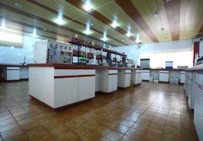 انجام بیش از ۹ هزار آزمایش میکروبیولوژی برای تضمین سلامت آب شرب اهواز 