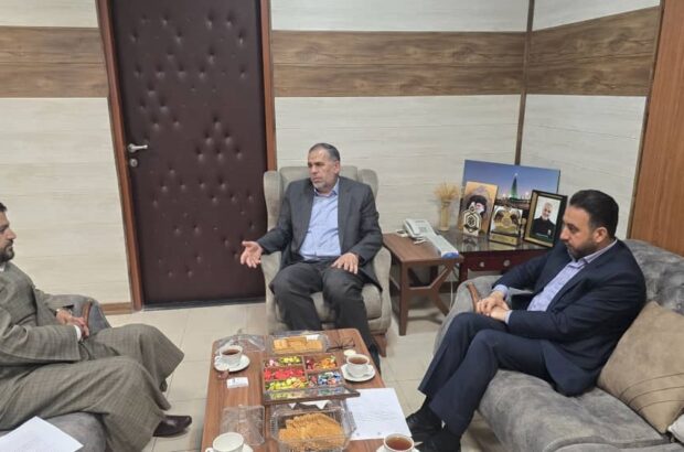 سیدمحسن موسوی زاده در دیدار با مدیرکل اقتصاد و دارایی استان خواستار افزایش حق آلایندگی شهرهای مناطق نفتی شد