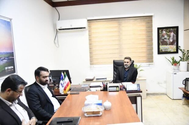 دیدار فرمانده و جمعی از بسیجیان شرکت ملی حفاری ایران با رئیس و کارکنان روابط عمومی به مناسبت روز ارتباطات و روابط عمومی