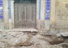 خطر تخریب گسترده شبکه فاضلاب شوشتر جنب بقعه سید محمد شاه (ره) /احدی از شهروندان اجازه تکمیل و پایان کار را نمی دهد