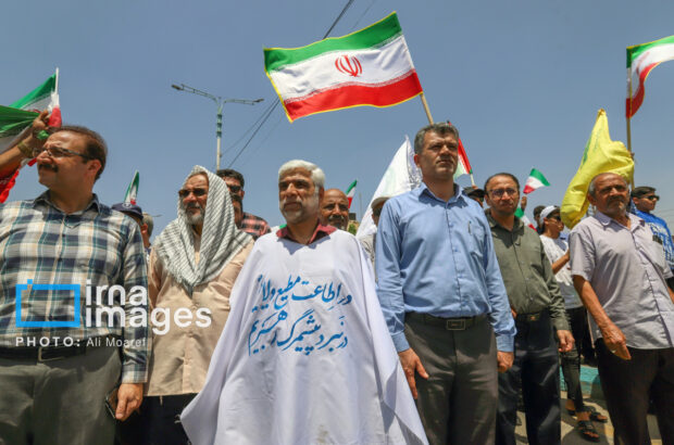راهپیمایی همدلی و ایستادگی «خشم و نصر» در اهواز برگزار شد