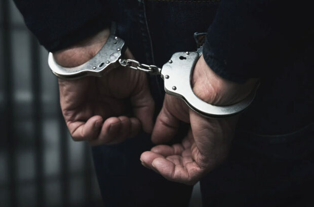 عامل تیراندازی مقابل دادگستری آبادان دستگیر شد عامل تیراندازی مقابل دادگستری آبادان دستگیر شد