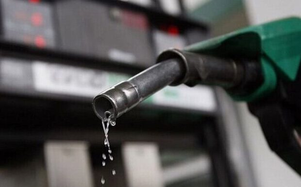 ۶۰ لیتر سهمیه بنزین امشب شارژ می‌شود