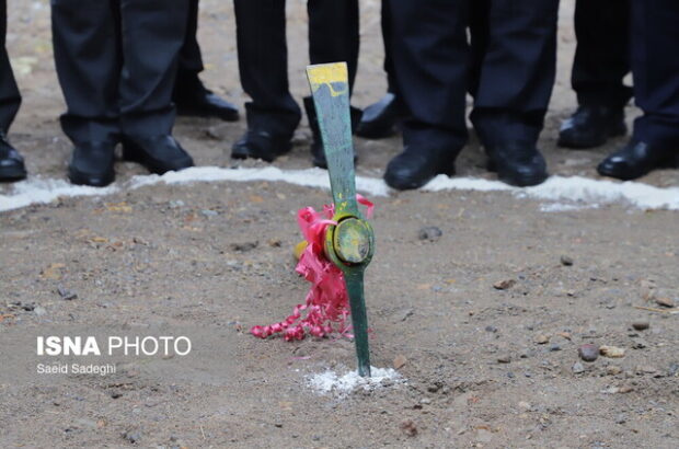 کلنگ‌زنی دو پروژه ٧٣٠ میلیارد ریالی آب و فاضلاب در شوشتر و گوریه