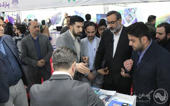 حضور سرپرست شهرداری اهواز در نمایشگاه الکامپ و غرفه سازمان فاوا شهرداری اهواز