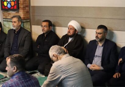 مراسم گرامیداشت اربعین رهبر شهید و جمعی از فرماندهان مراسم گرامیداشت اربعین رهبر شهید و جمعی از فرماندهان